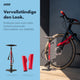 AARON Lock One Fahrradschloss mit Zahlencode Rot an Fahrrad befestigt neben rotem Lenkergriff und Luftpumpe