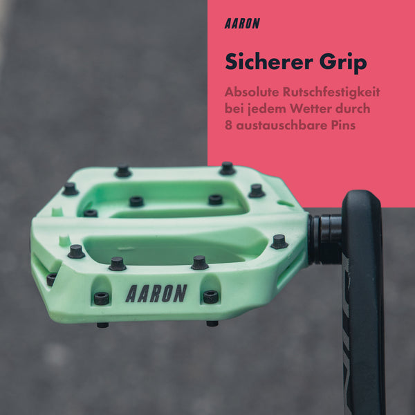 AARON Dirt MTB Fahrradpedale - Mint mit 8 austauschbaren Pins für sicheren Halt bei jedem Wetter.