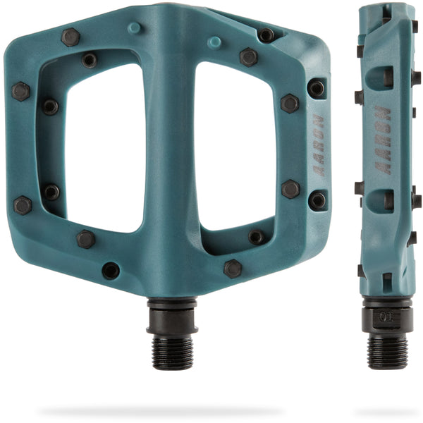 AARON Dirt Pedale - Blau - B-WARE als blaues Fahrradpedal in Vorder- und Seitenansicht