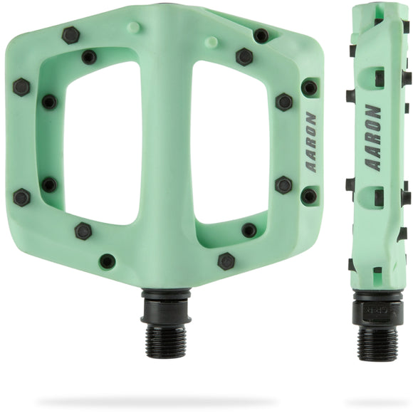 AARON Dirt MTB Fahrradpedale - Mint in langlebiger Konstruktion mit 8 austauschbaren Pins für sicheren Halt.